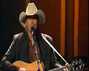 Il testo della Standing on the promises Alan Jackson