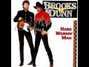 Il testo della Boot scootin' boogie (club mix) Brooks & Dunn