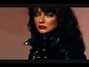 Il testo della Come closer to me babe Kate Bush