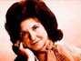 Paroles de He don't make me cry Kitty Wells