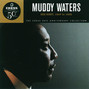 Il testo della Standing around crying Muddy Waters