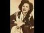Il testo della It wasn't god who made honky tonk angels Patsy Cline