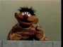 Il testo della Ernie presents the letter a Sesame Street