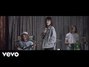 Il testo della Somebody's talking The Preatures