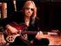 Il testo della Dogs on the run Tom Petty