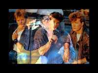 pochette album Living at the end of the world