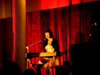 pochette album Could this mean if everyone is alone together, in the way that we're all together alone?