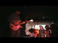 pochette album Here she comes now