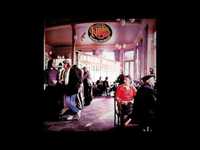 pochette album Here come the people in grey