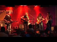 pochette album Under the table