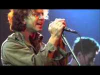 pochette album (the color red)