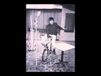 pochette album Spending the day in the shirt that you wore