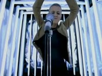 pochette album She doesn't live here anymore