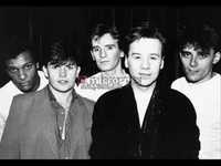 pochette album And the band played on