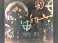 pochette album Behind the bars