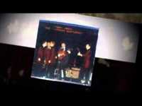 pochette album She thinks i still care