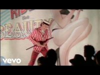 pochette album She's a beauty