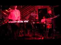 pochette album 20,000 deaths for eidelyn gonzales, 200,000 deaths for jamie peterson