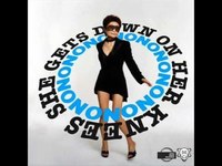 pochette album She gets down on her knees